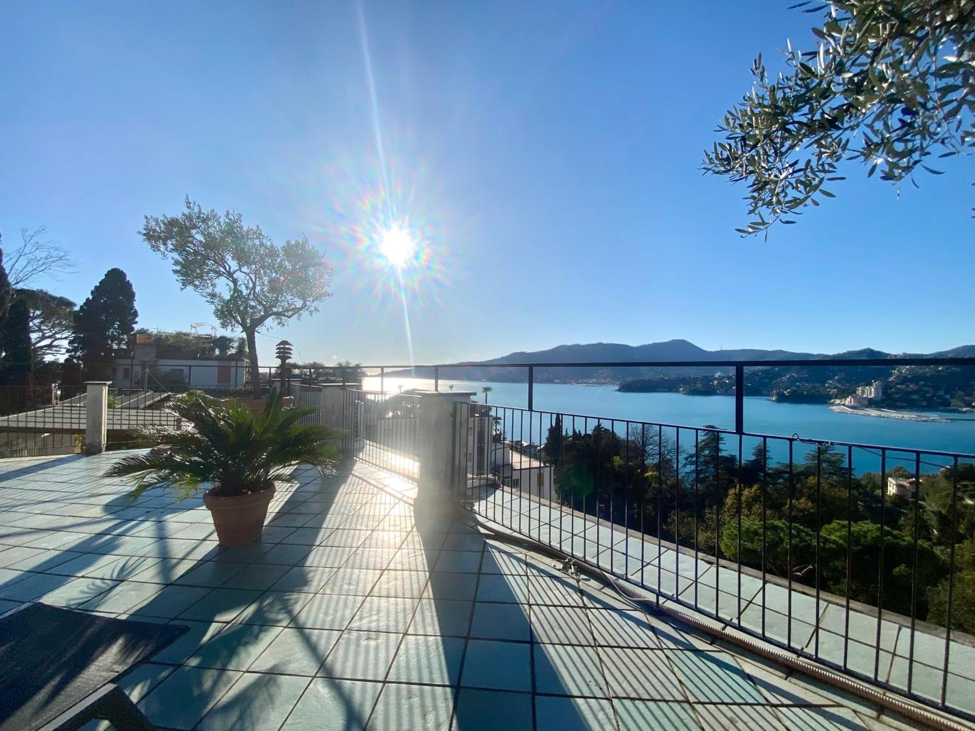 Welcome Riviera - Paradiso 12-Ultimo Restauro Nel 2025-Vista Mare Stupenda-Balcone Con Vista Meravigliosa Piu' Terrazza Solarium Sovrastante Di 70 Mq Esterna Rapallo Luaran gambar