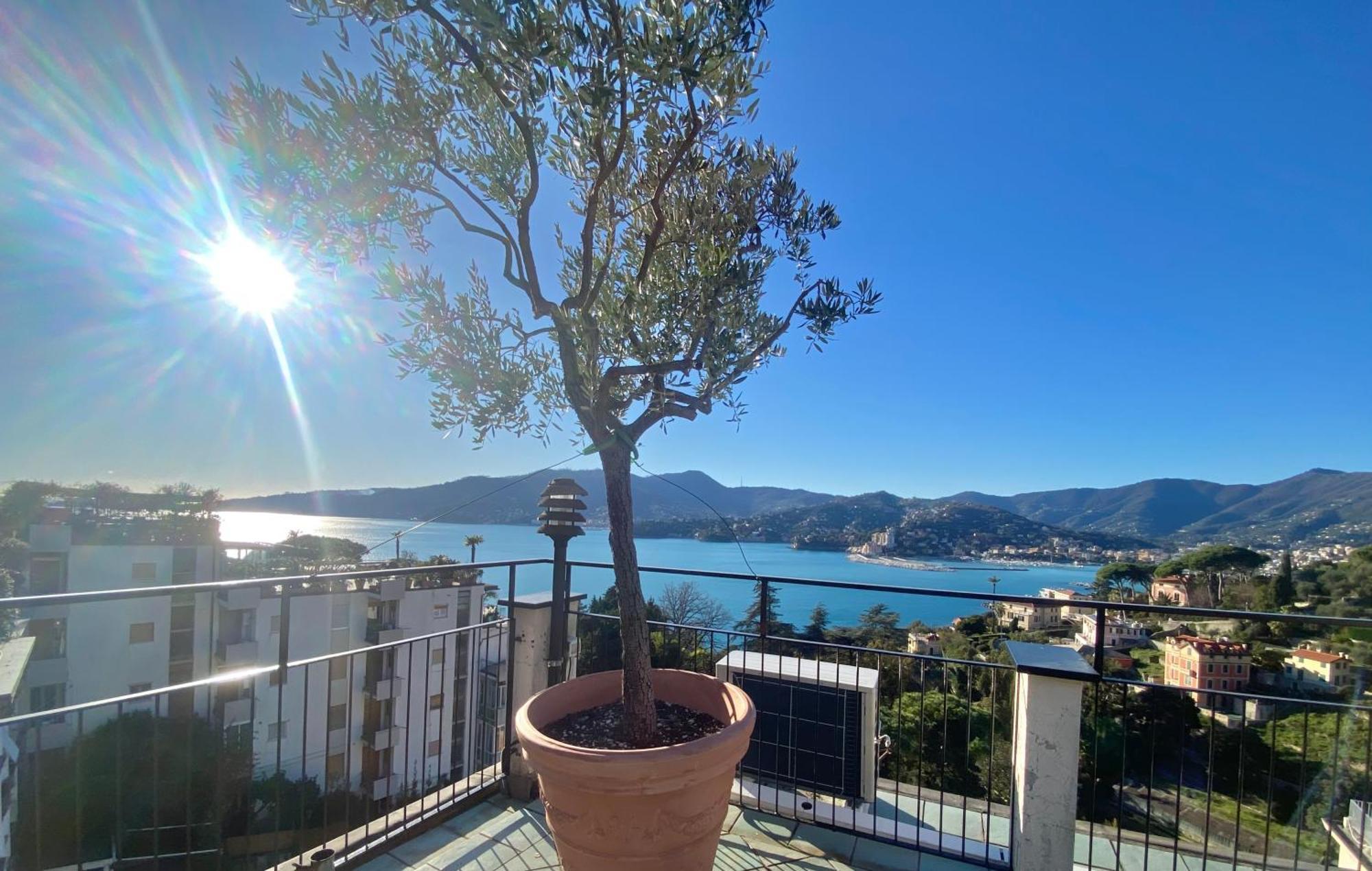 Welcome Riviera - Paradiso 12-Ultimo Restauro Nel 2025-Vista Mare Stupenda-Balcone Con Vista Meravigliosa Piu' Terrazza Solarium Sovrastante Di 70 Mq Esterna Rapallo Luaran gambar